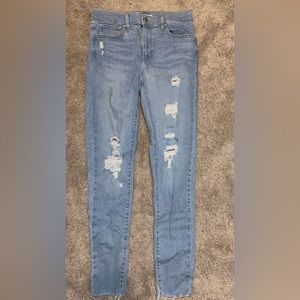 Levi’s, Size W28 L30